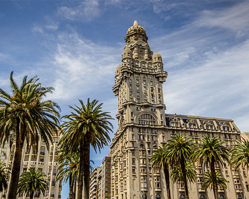 image showing the main boulevard in Montevideo