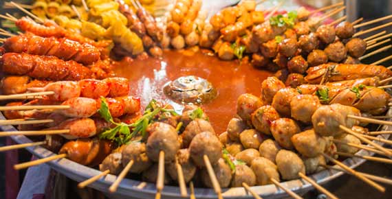 Thai sauasage is a common snack found on street vendors all around bangkok and a food that has to be tasted whilst travelling through the city