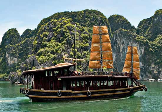 experince the natural beauty of halong bay and see the most amazing islands as you voyage through the open water